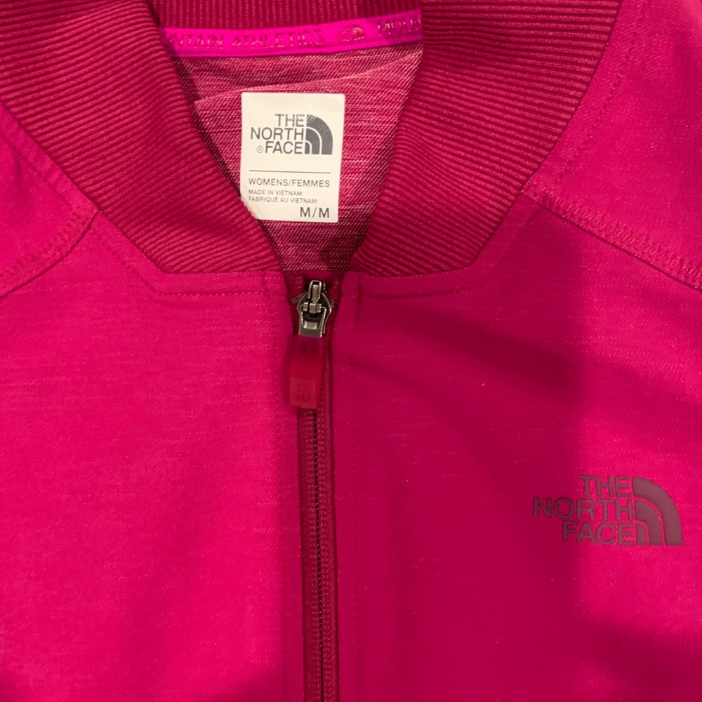 Northface Fuscia Rain Proof Fitted Jacket Size Med - image 5